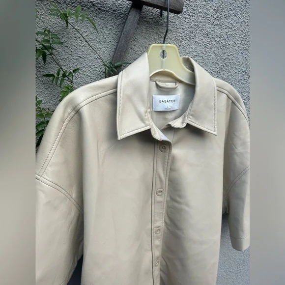 Aritzia Babaton Frances Button-Up in Sand White - Picture 11 of 12